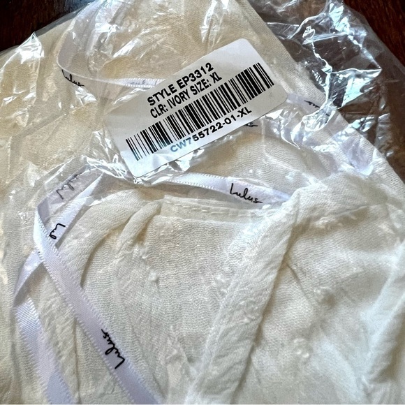 NWT LULU’S Sunny and Chic Ivory Swiss Dot Backless Jumpsuit women size XL - Picture 9 of 10